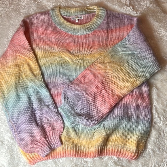 moven heart Other - Woven Heart Sweater cute sizes M